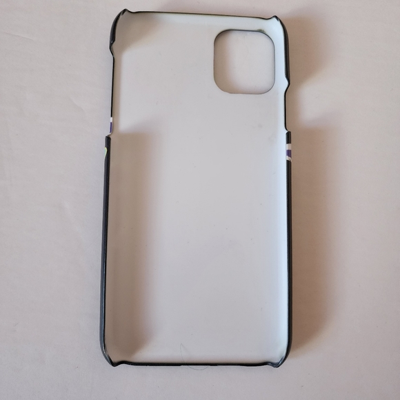 Skull Graffiti iPhone 11 phone case - Picture 2 of 4